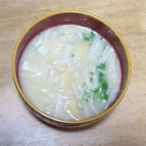 エノキと豆苗と薄あげのお味噌汁